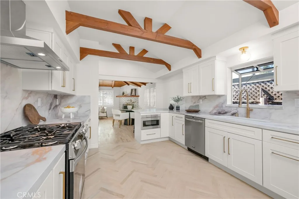 370 E 19th, Costa Mesa, California 92627 home-pic-9