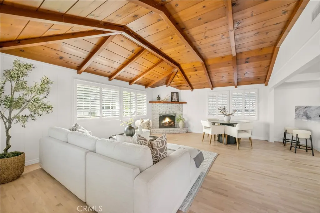 370 E 19th, Costa Mesa, California 92627 home-pic-4
