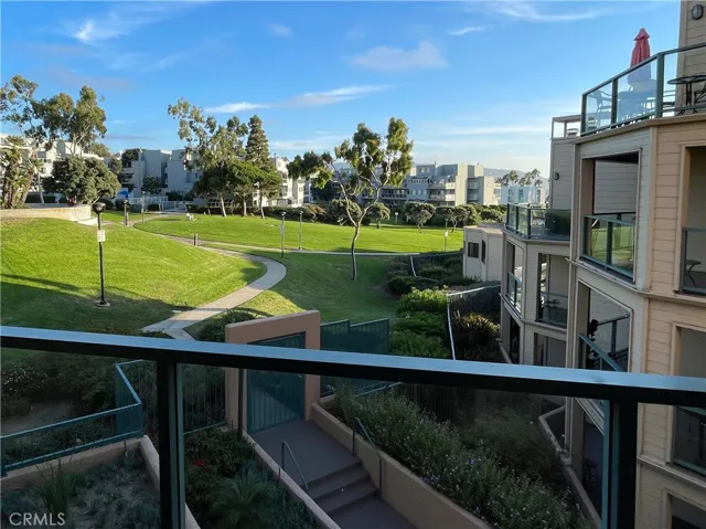 120 The Village 208, Redondo Beach, California 90277