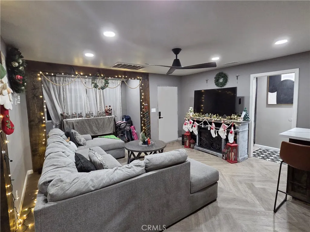 651 Record, East Los Angeles, California 90023 home-pic-6