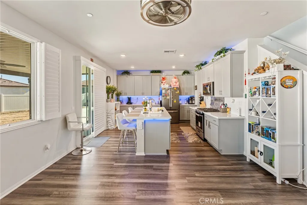 9623 Lasorda Court, Riverside, California 92503 home-pic-8