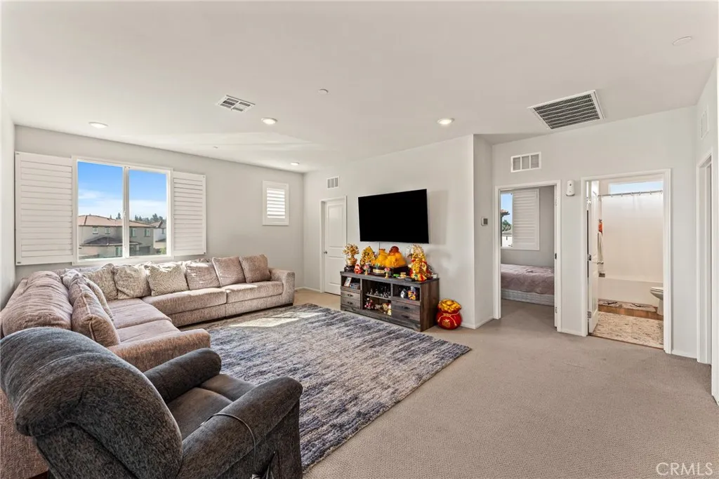 9623 Lasorda Court, Riverside, California 92503 home-pic-25