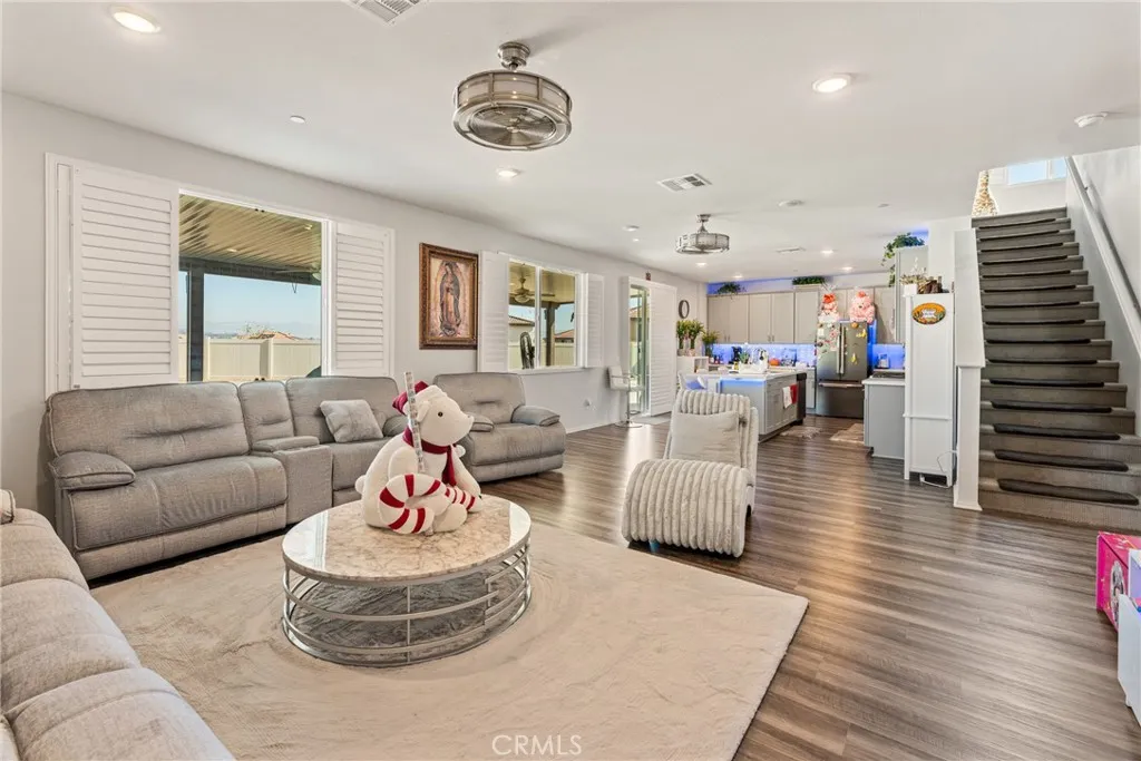 9623 Lasorda Court, Riverside, California 92503 home-pic-12