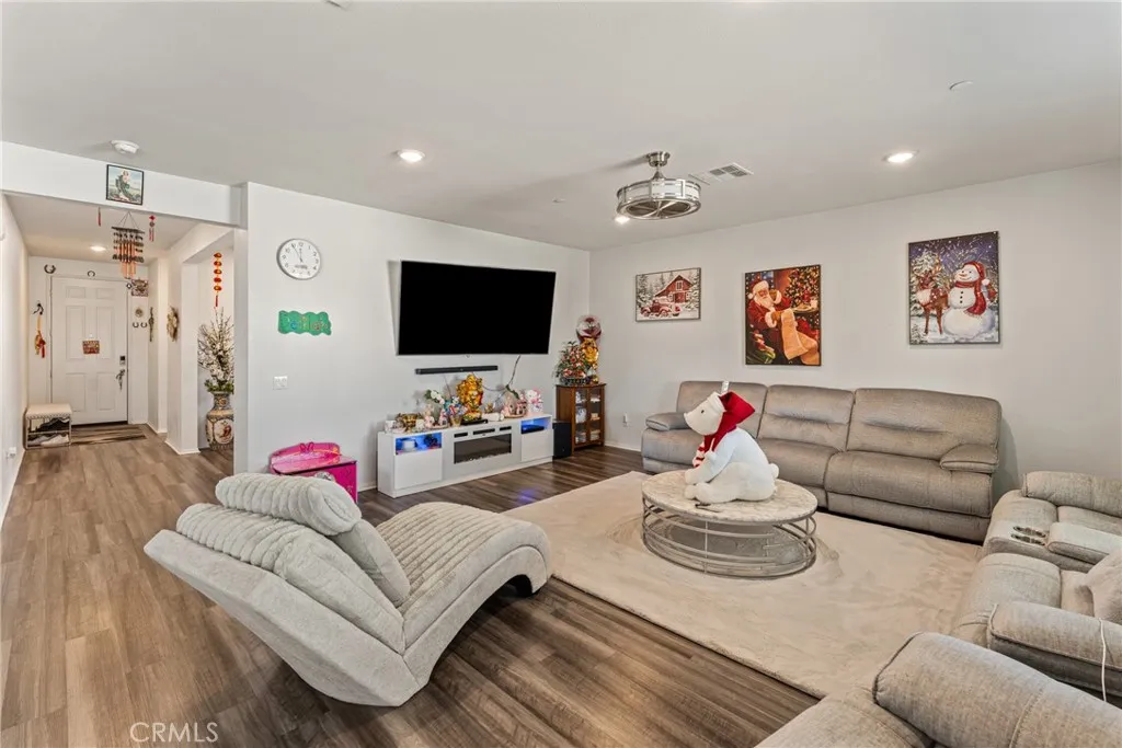 9623 Lasorda Court, Riverside, California 92503 home-pic-13