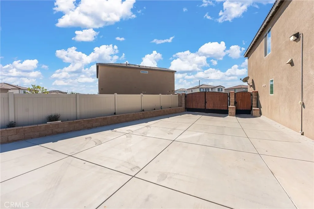 9623 Lasorda Court, Riverside, California 92503 home-pic-31