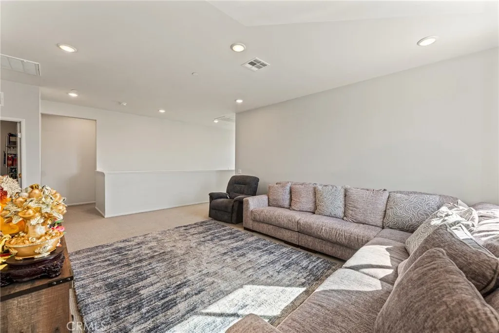 9623 Lasorda Court, Riverside, California 92503 home-pic-23