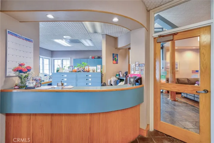 Reception Desk, suite 200