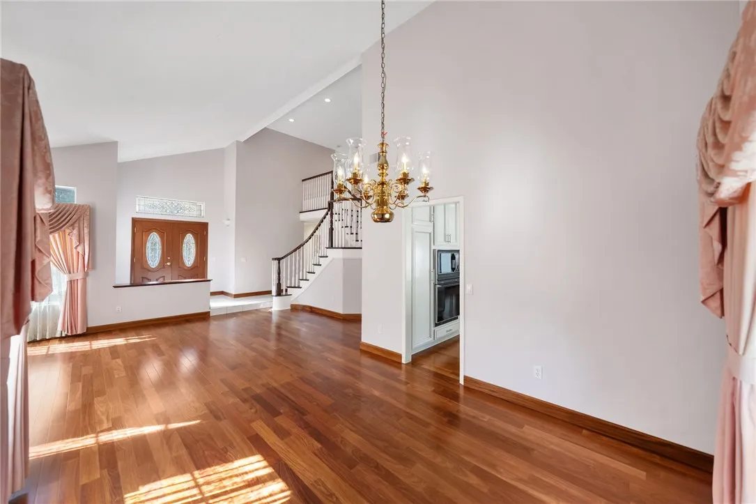 1611 San Almada, Corona, California 92882 home-pic-4