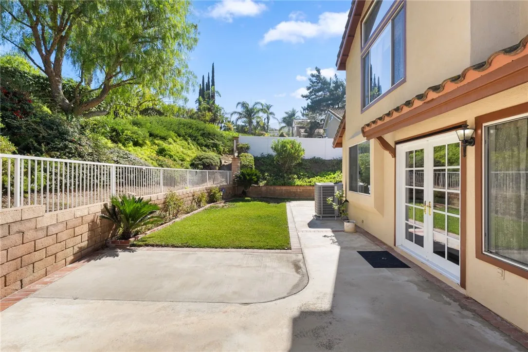 1611 San Almada, Corona, California 92882 home-pic-24