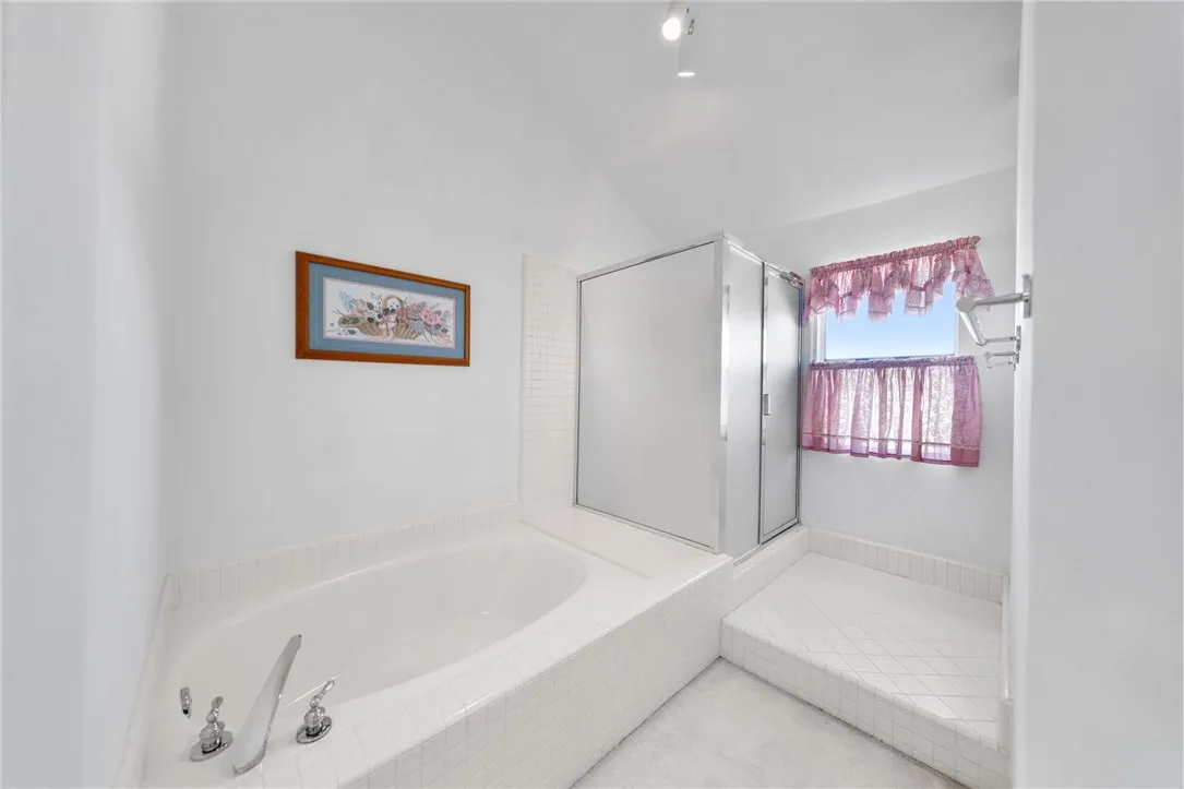1611 San Almada, Corona, California 92882 home-pic-38
