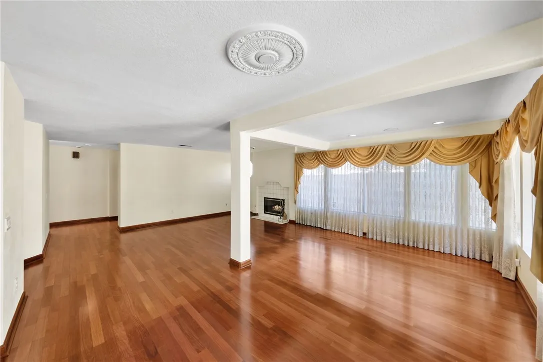 1611 San Almada, Corona, California 92882 home-pic-15