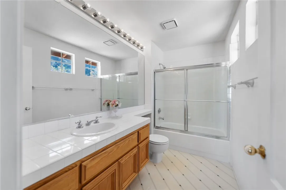 1611 San Almada, Corona, California 92882 home-pic-44