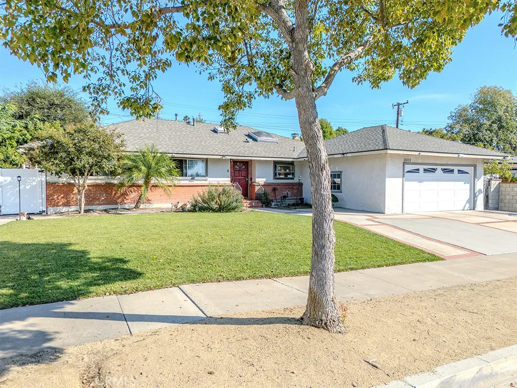 2033 N Diamond, Orange, California 92867 home-pic-3