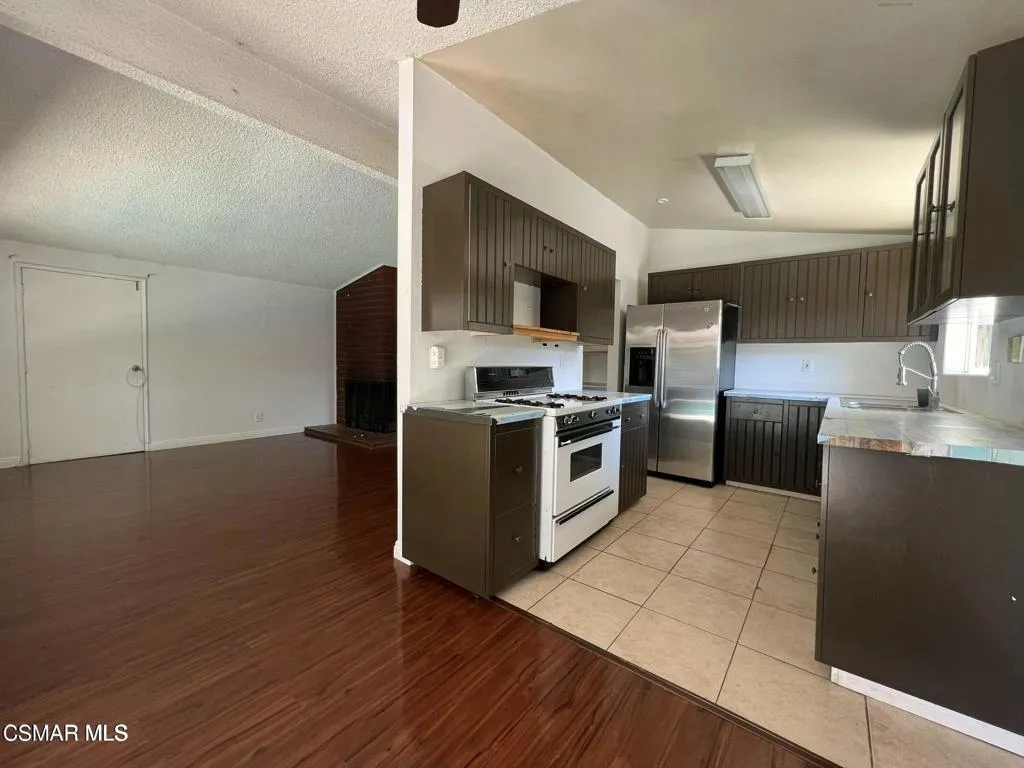 1507 4th Street, Simi Valley, California 93065 home-pic-10