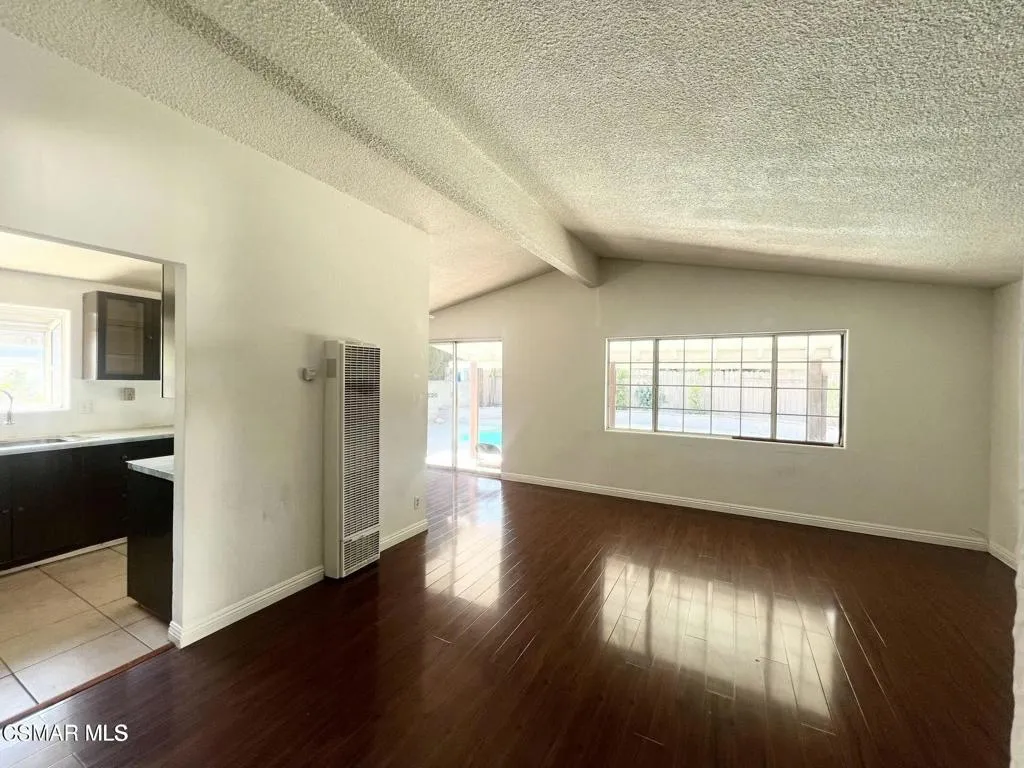 1507 4th Street, Simi Valley, California 93065 home-pic-6
