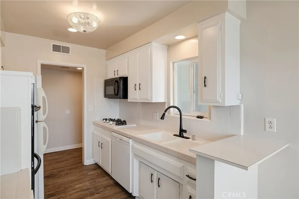 2508 Aviation Boulevard, Redondo Beach, California 90278 home-pic-24