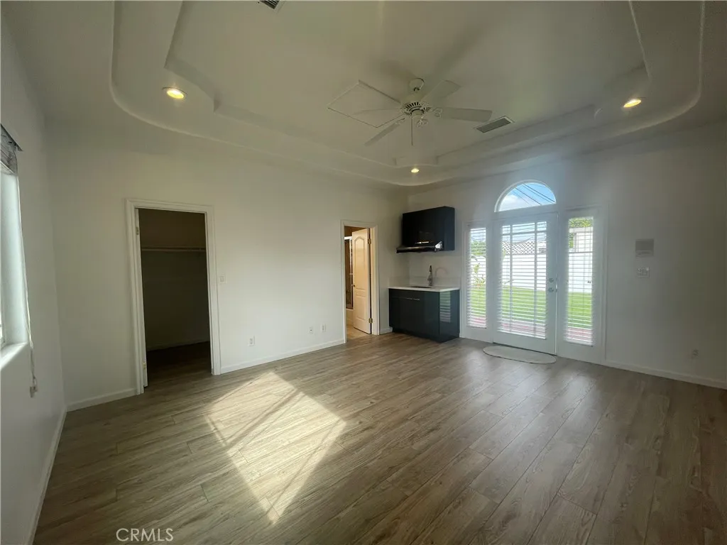 9457 Gotham, Downey, California 90241 home-pic-28