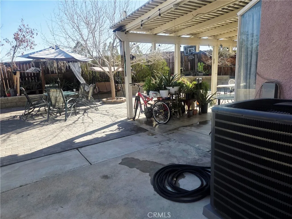 16339 Salinas, Victorville, California 92394 home-pic-31