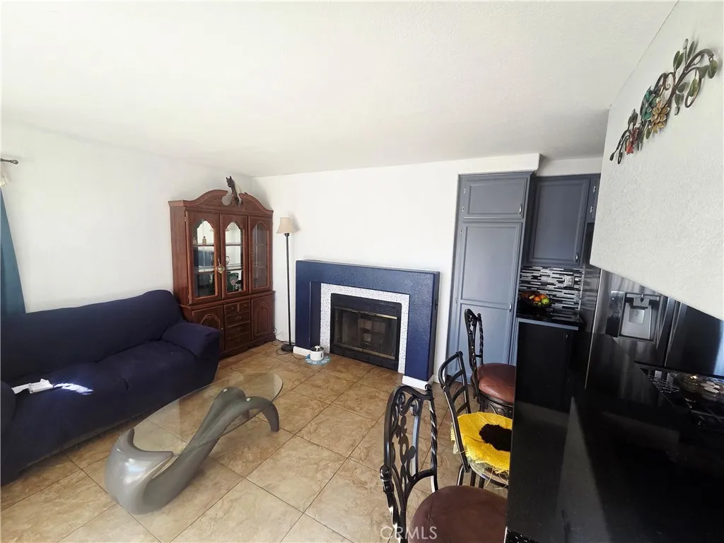 16339 Salinas, Victorville, California 92394 home-pic-14
