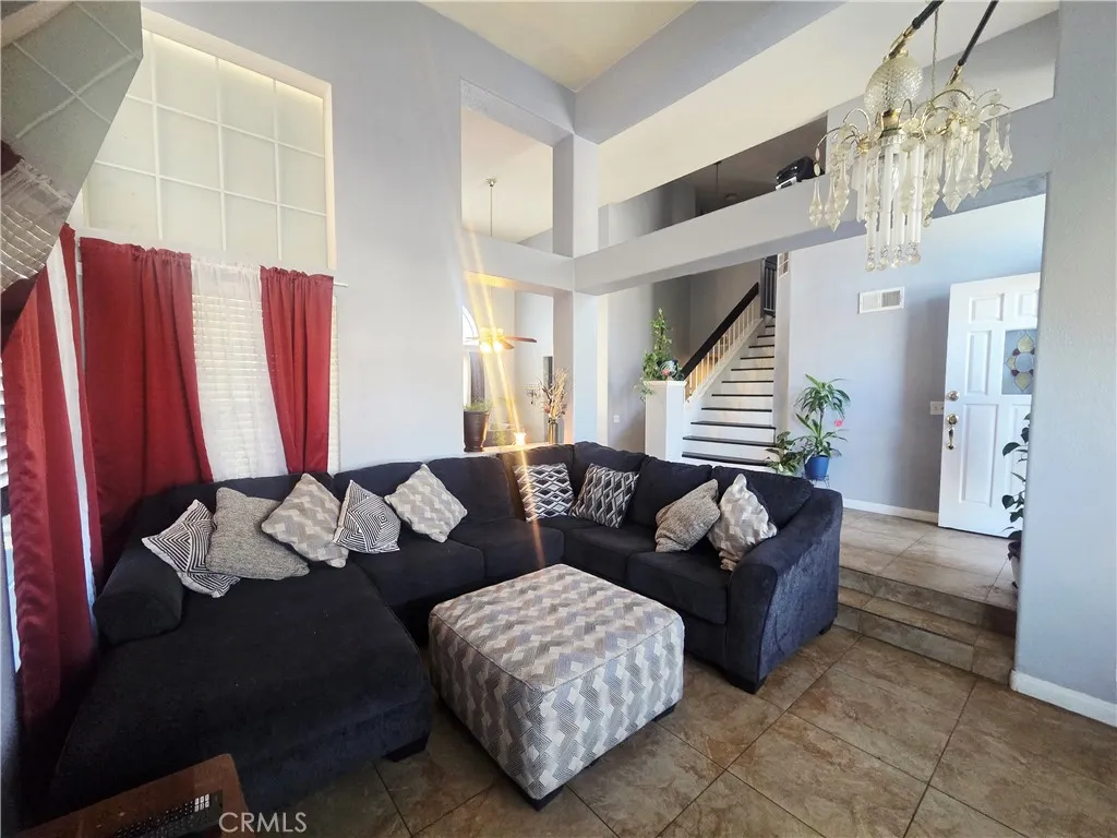 16339 Salinas, Victorville, California 92394 home-pic-9