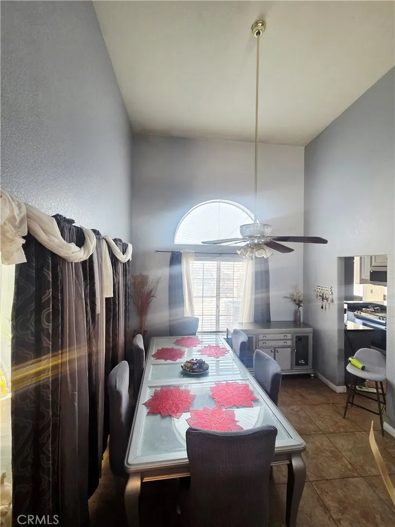 16339 Salinas, Victorville, California 92394 home-pic-11