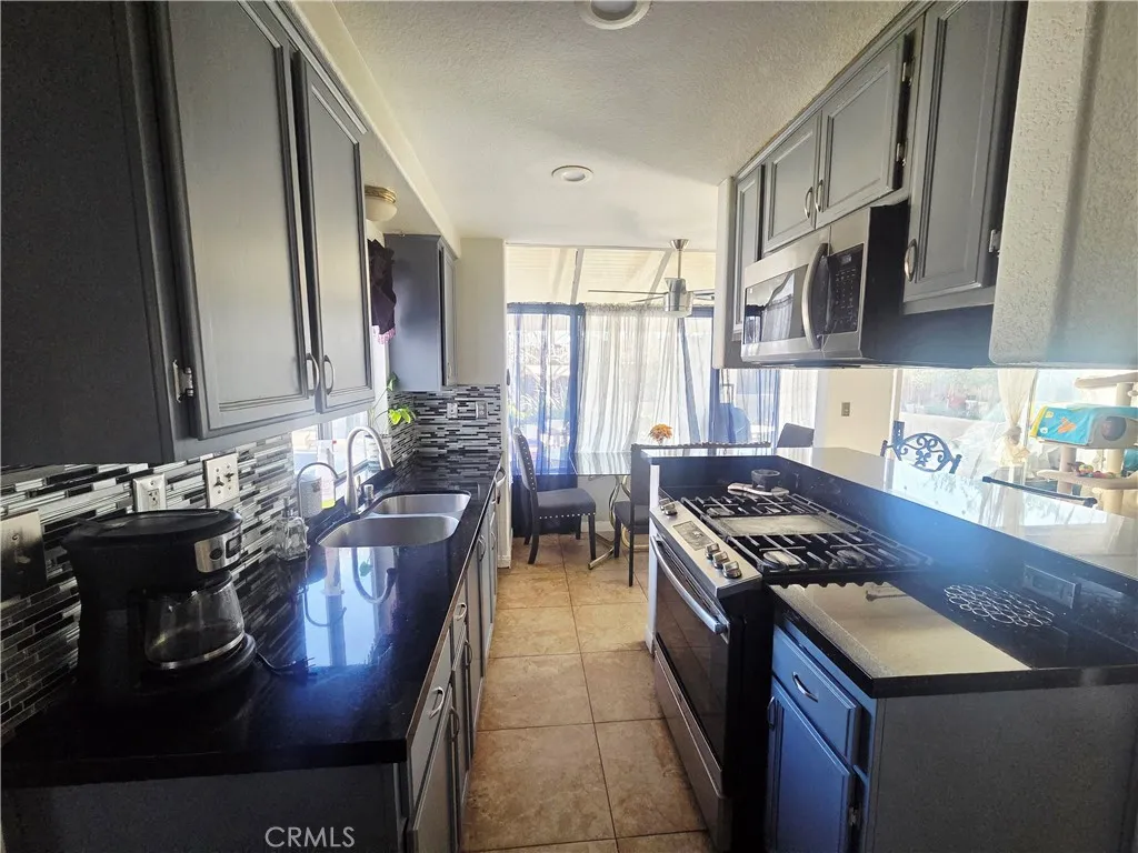 16339 Salinas, Victorville, California 92394 home-pic-16