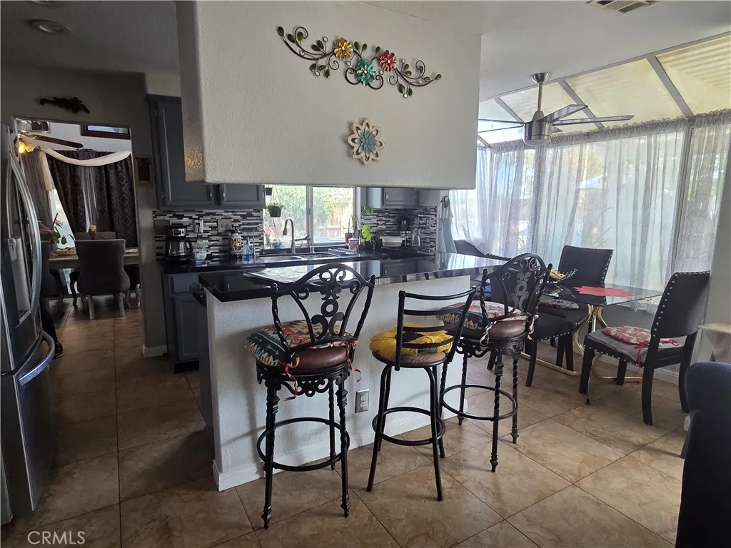 16339 Salinas, Victorville, California 92394 home-pic-12