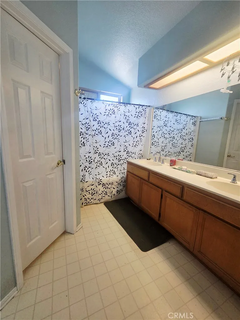 16339 Salinas, Victorville, California 92394 home-pic-22