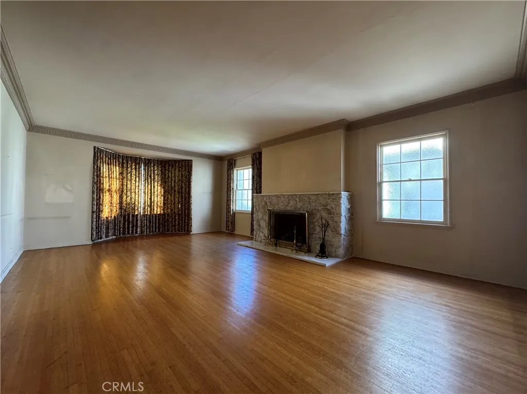 212 S Rodeo, Beverly Hills, California 90212 home-pic-1