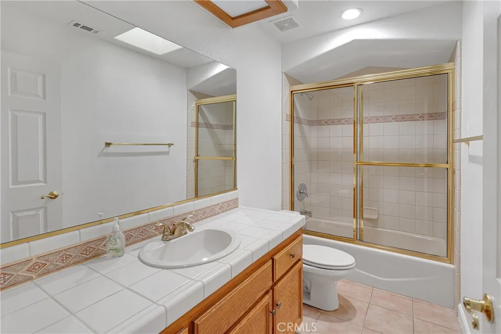 16620 Iwa, Apple Valley, California 92307 home-pic-20