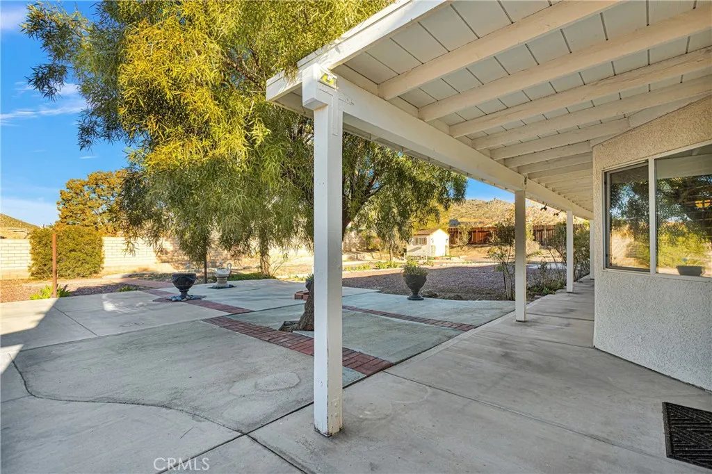 16620 Iwa, Apple Valley, California 92307 home-pic-37