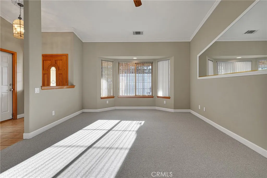 16620 Iwa, Apple Valley, California 92307 home-pic-5