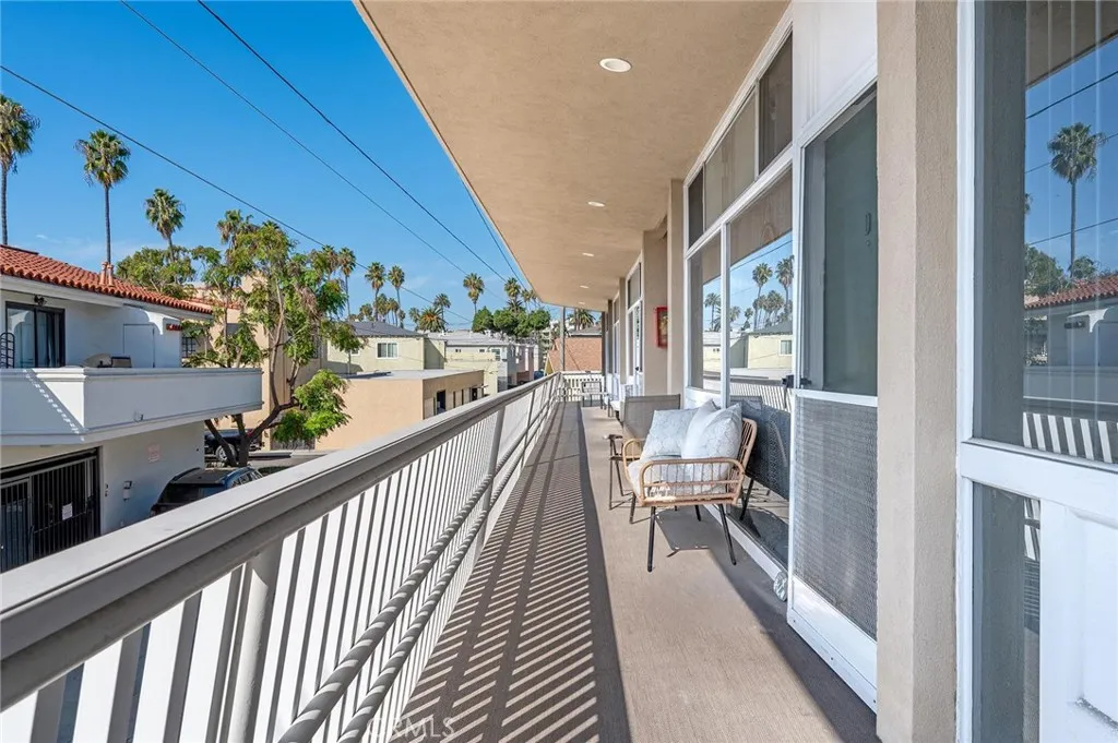 24 Roswell, Long Beach, California 90803 home-pic-1