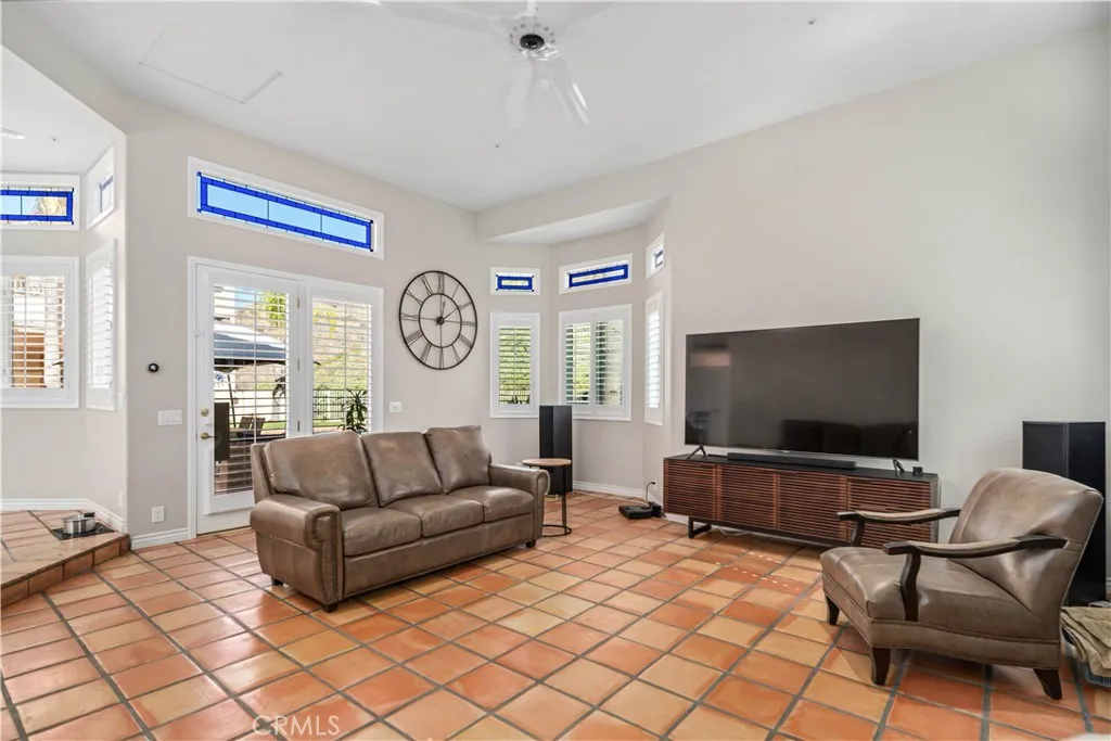 30040 San Francisquito Canyon, Saugus, California 91390 home-pic-24