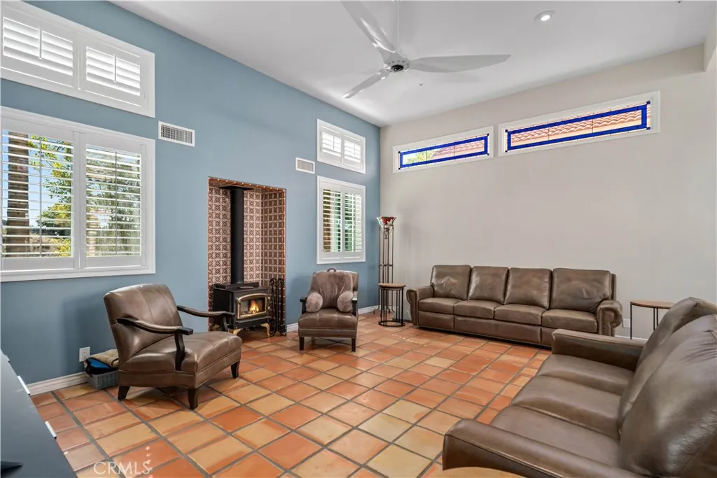 30040 San Francisquito Canyon, Saugus, California 91390 home-pic-23