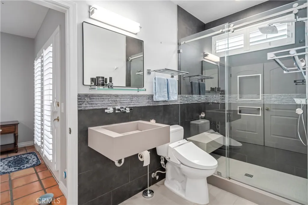 30040 San Francisquito Canyon, Saugus, California 91390 home-pic-27