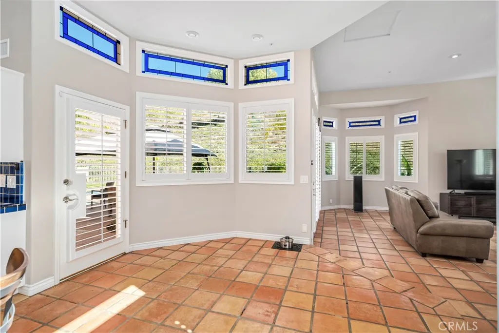30040 San Francisquito Canyon, Saugus, California 91390 home-pic-21