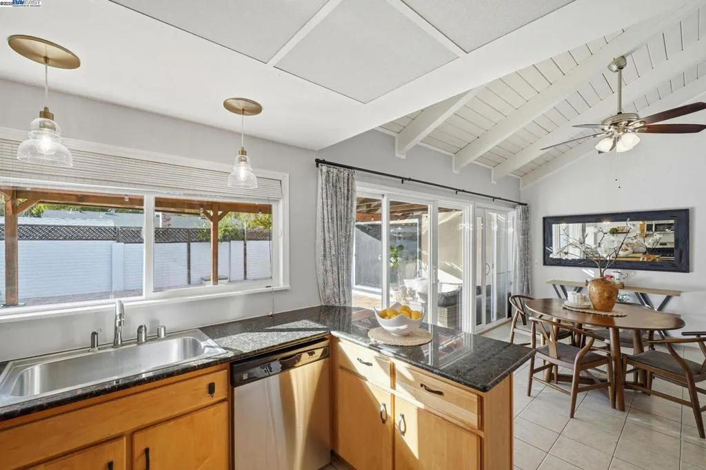 668 Buckeye Drive, Livermore, California 94551 home-pic-13