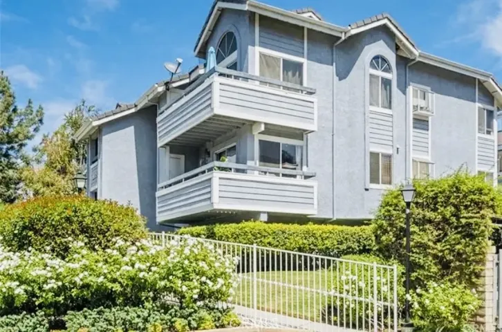 26972 Flo 305, Canyon Country, California 91351