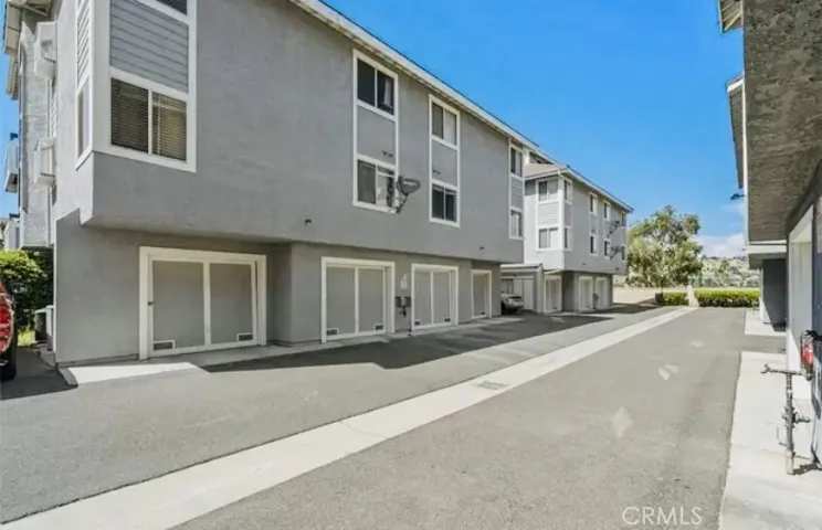 26972 Flo 305, Canyon Country, California 91351