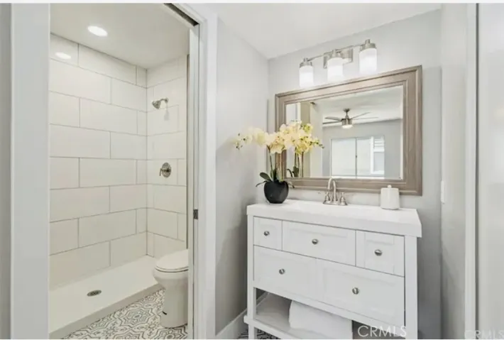 26972 Flo 305, Canyon Country, California 91351