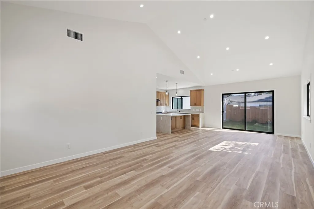 4208 New York Ave, La Crescenta, California 91214 home-pic-11