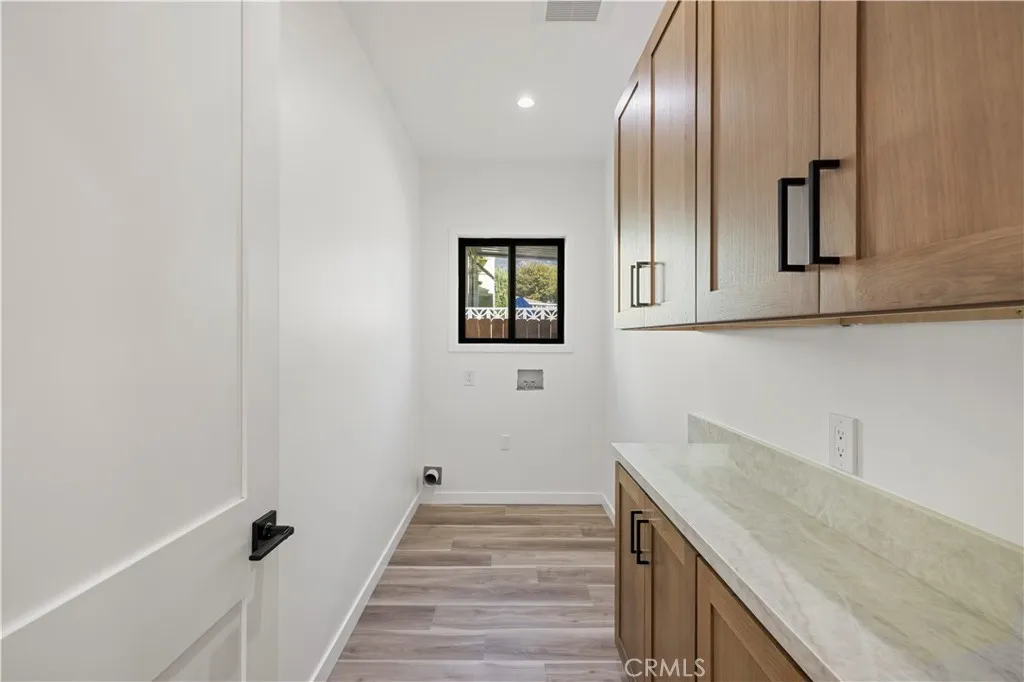 4208 New York Ave, La Crescenta, California 91214 home-pic-33