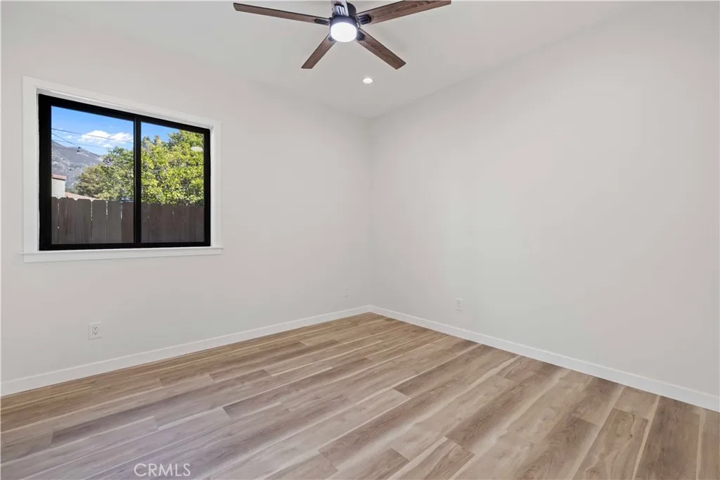 4208 New York Ave, La Crescenta, California 91214 home-pic-37