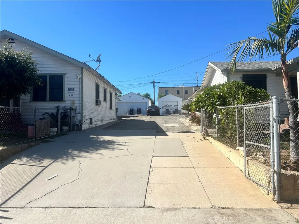 459 S Sydney Drive, East Los Angeles, California 90022 home-pic-3