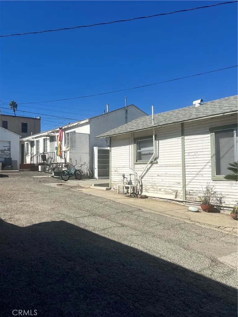 459 S Sydney Drive, East Los Angeles, California 90022 home-pic-6