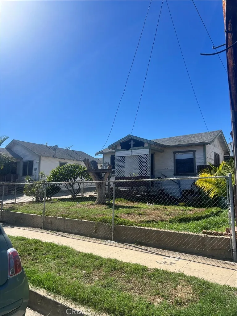 459 S Sydney Drive, East Los Angeles, California 90022 home-pic-1