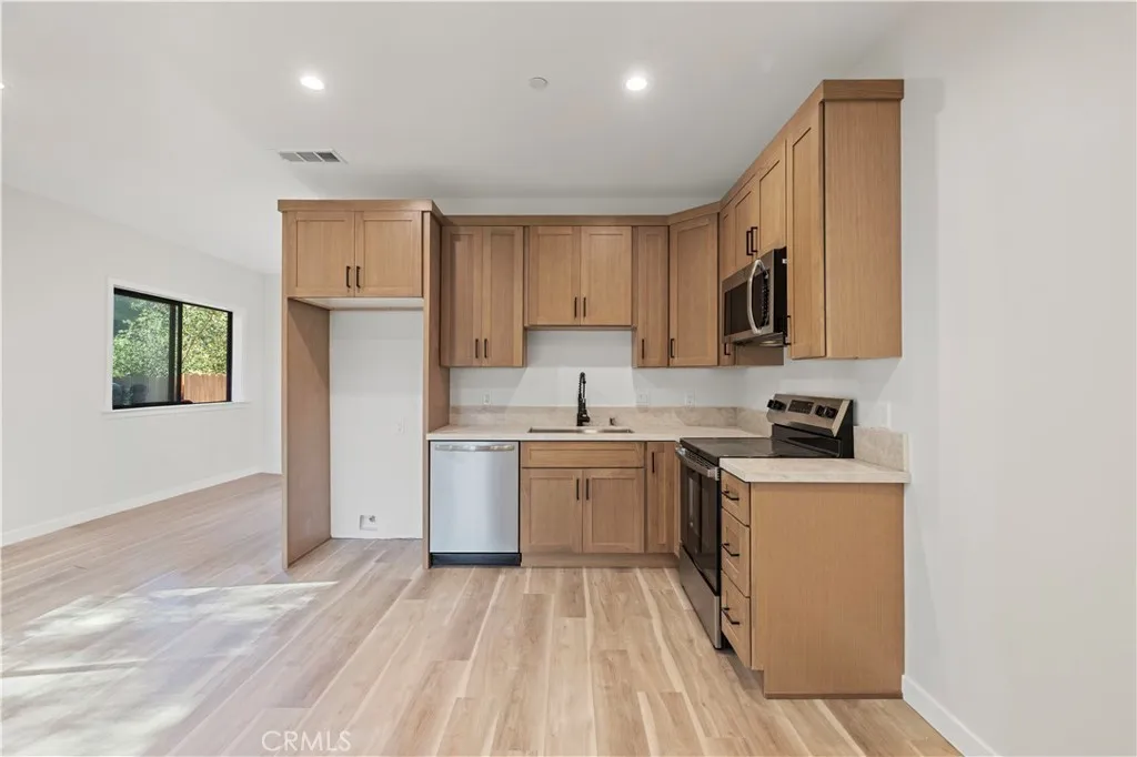 4210 New York Ave, La Crescenta, California 91214 home-pic-36