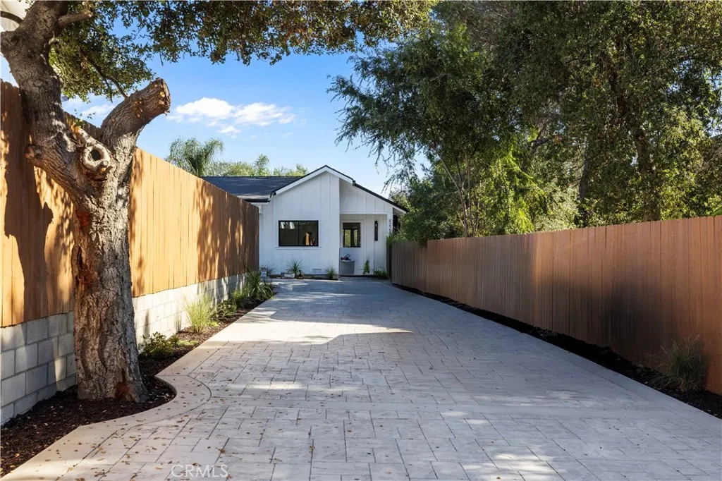 4210 New York Ave, La Crescenta, California 91214 home-pic-2