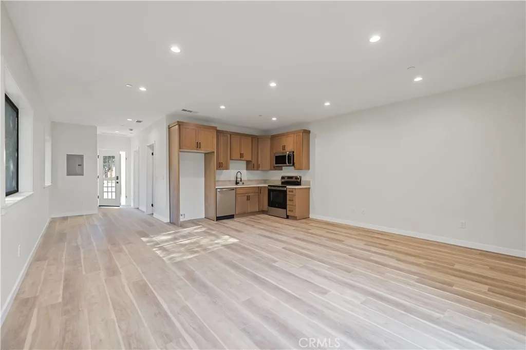 4210 New York Ave, La Crescenta, California 91214 home-pic-32